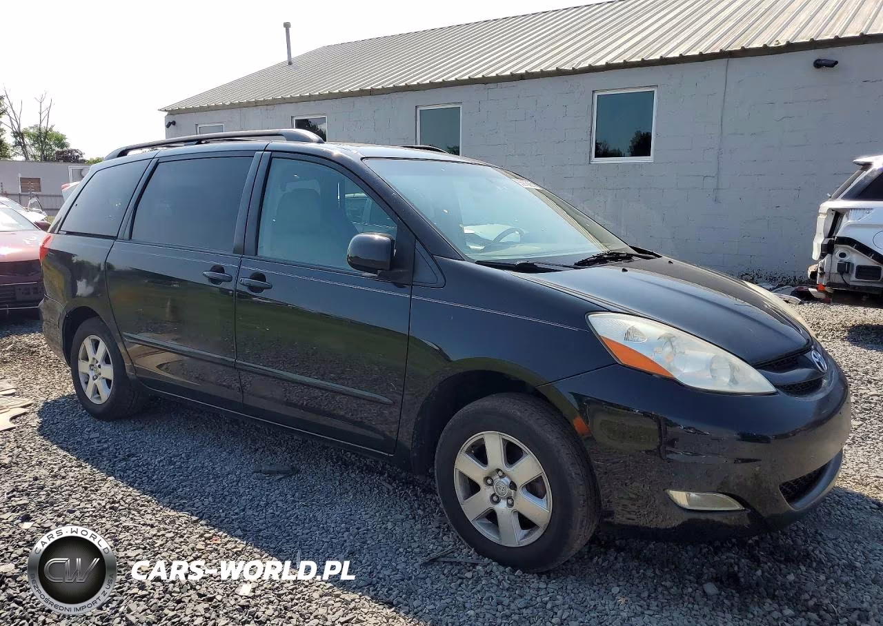 2010 Toyota Sienna Xle VIN:5TDYK4CC4AS306112 - 4