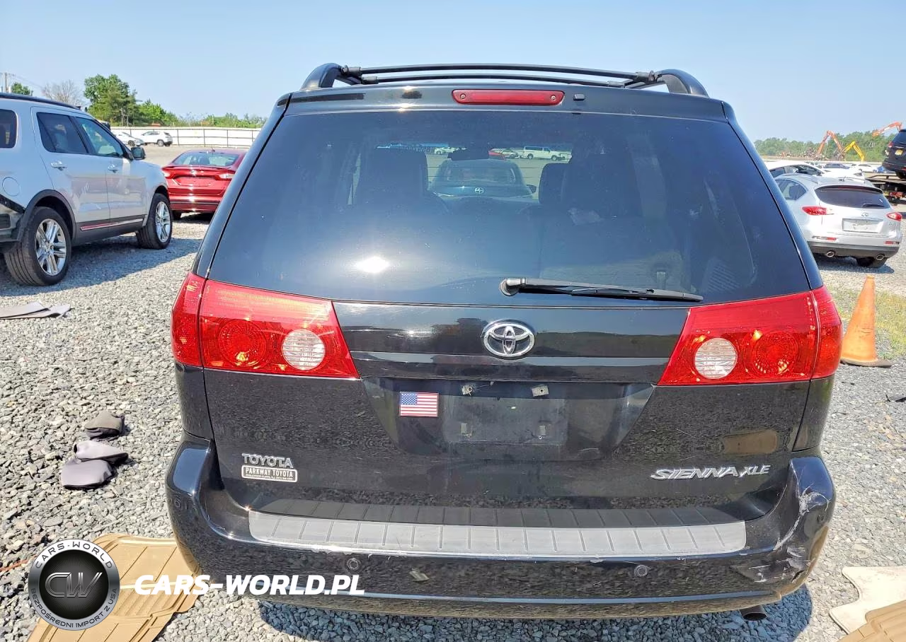 2010 Toyota Sienna Xle VIN:5TDYK4CC4AS306112 - 6
