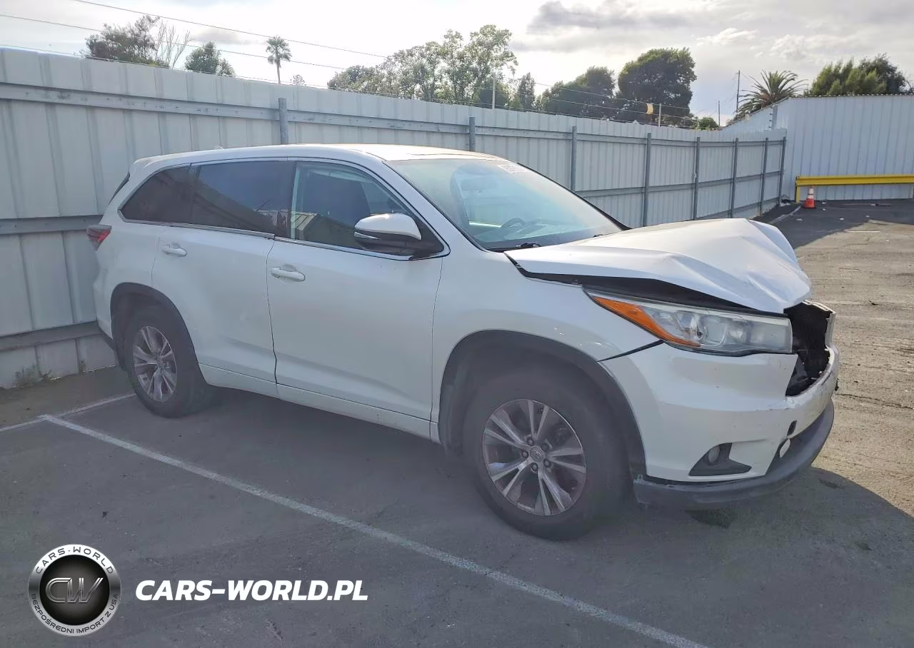 2015 Toyota Highlander Le Plus VIN:5TDBKRFH6FS138121 - 4