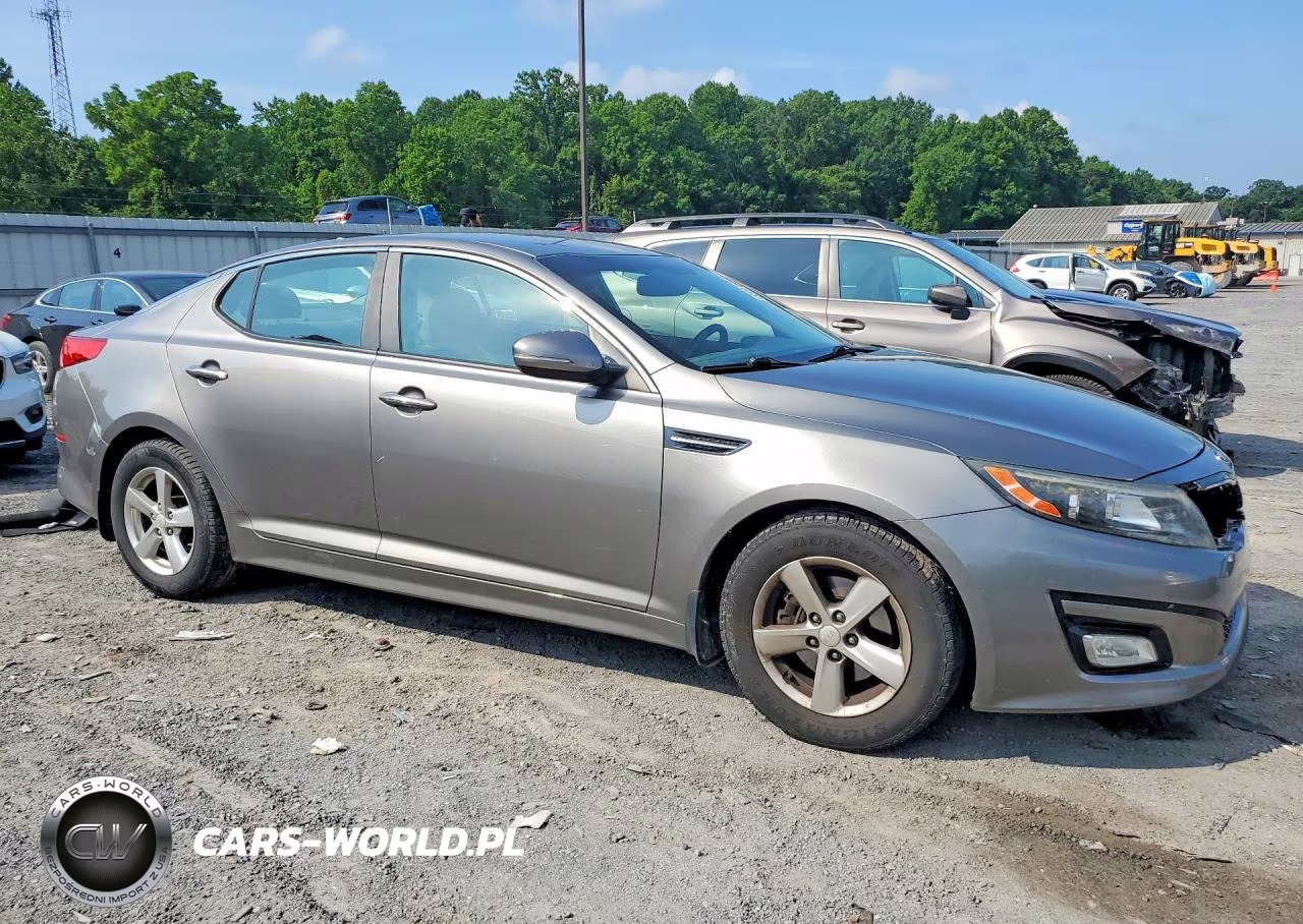 2015 Kia Optima Lx VIN:5XXGM4A78FG515969 - 4