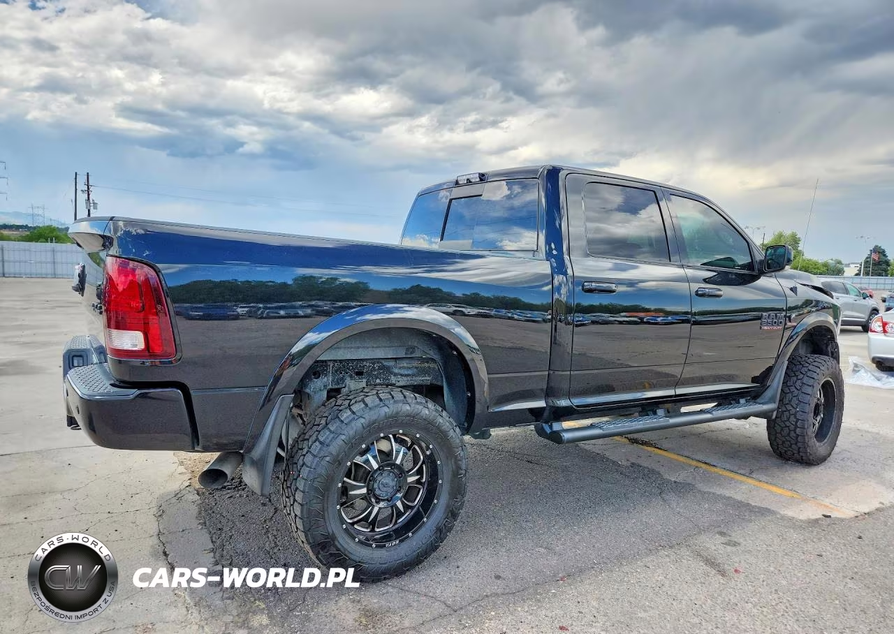 2017 Ram 2500 Laramie VIN:3C6UR5FL1HG733243 - 3