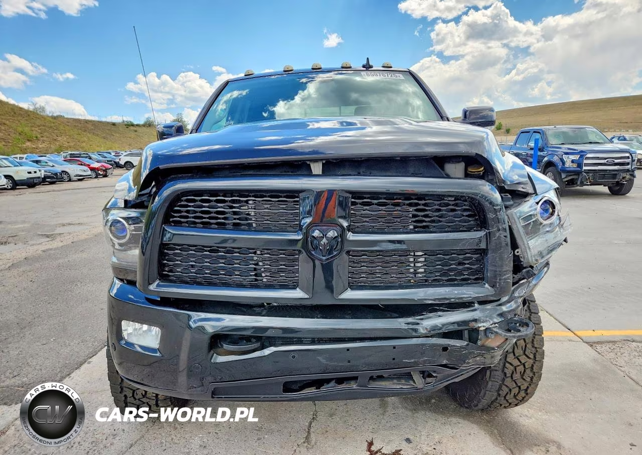2017 Ram 2500 Laramie VIN:3C6UR5FL1HG733243 - 5