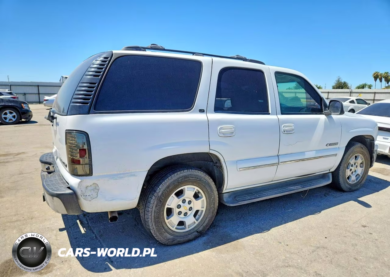 2002 Chevrolet Tahoe C1500 VIN:1GNEC13TX2R131290 - 3