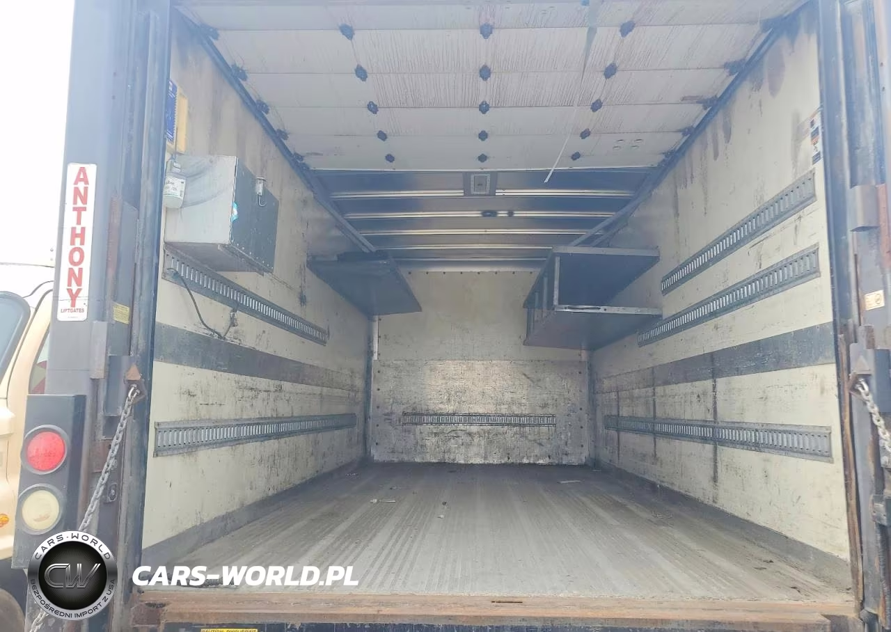 2012 Kenworth T300 Box Truck VIN:2NKHHM6X2CM333684 - 10