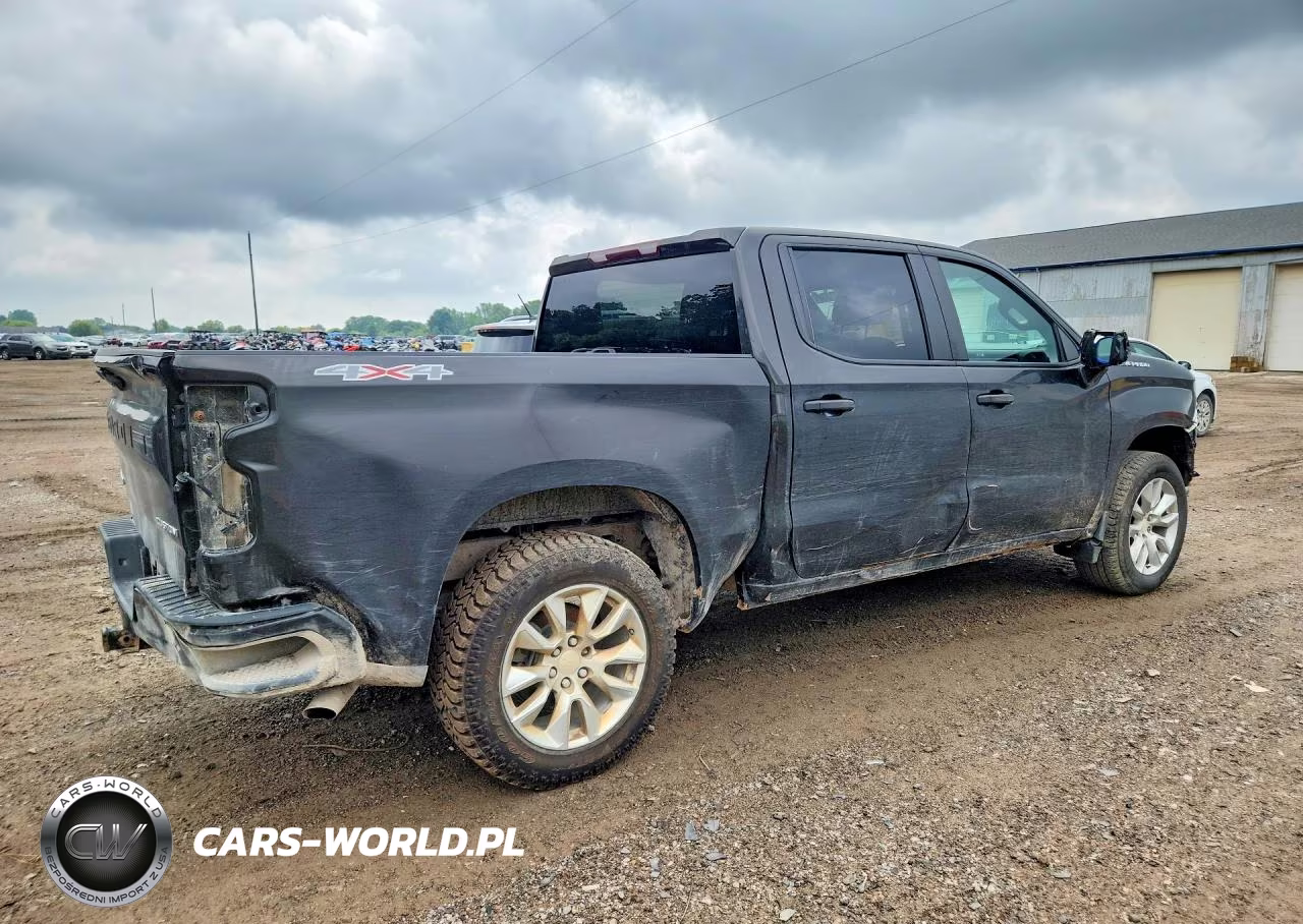 2021 Chevrolet Silverado K1500 Custom VIN:1GCPYBEK3MZ329368 - 3