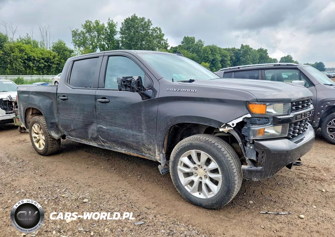 2021 Chevrolet Silverado K1500 Custom VIN:1GCPYBEK3MZ329368 - 4