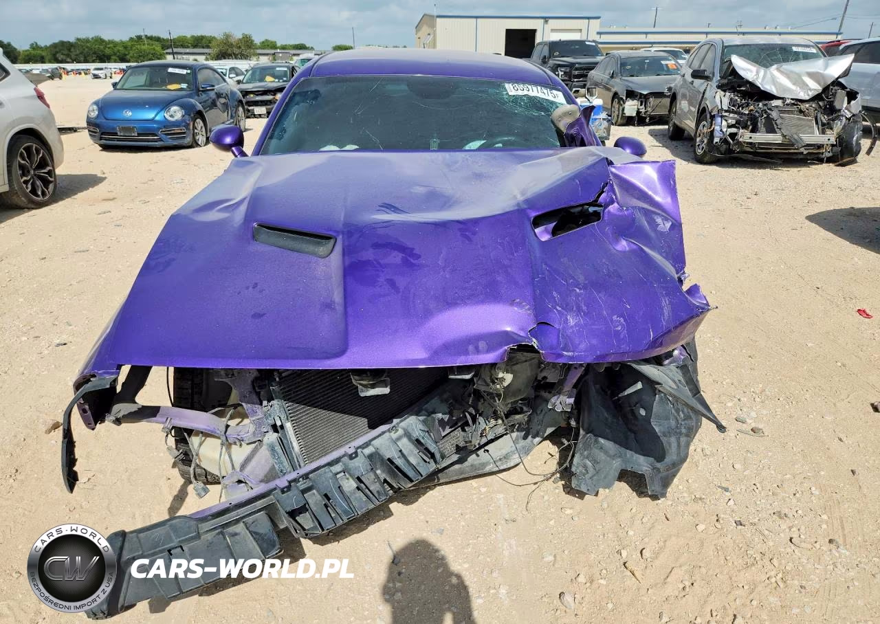 2018 Dodge Challenger Sxt VIN:2C3CDZAG7JH314523 - 5