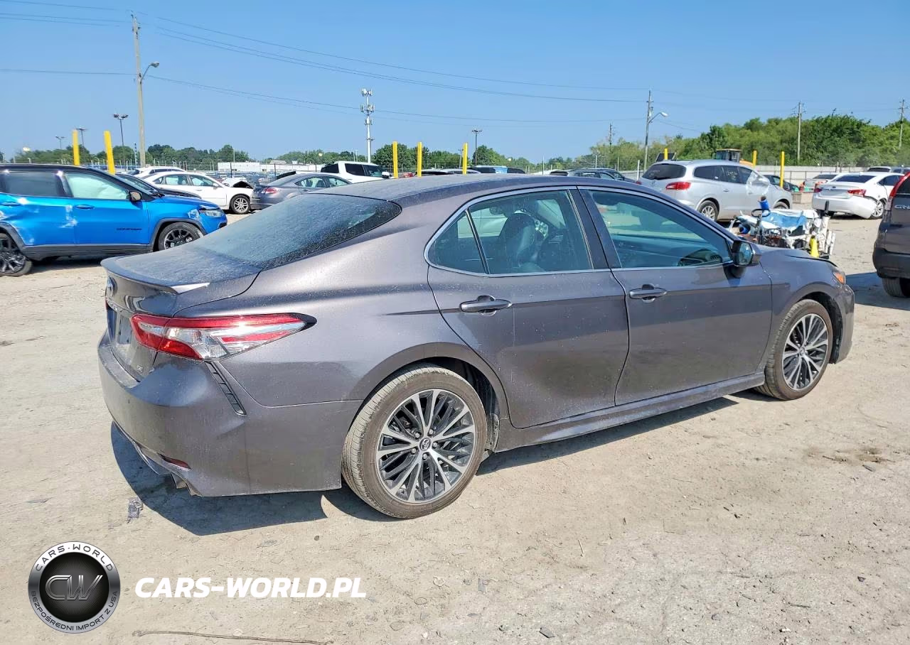 2018 Toyota Camry Se VIN:4T1B11HK9JU129538 - 3