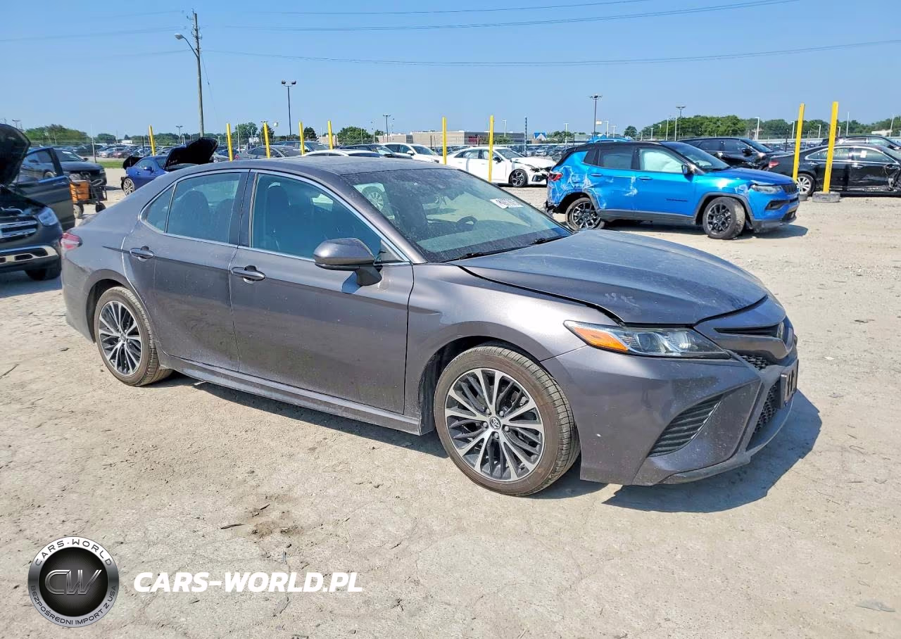 2018 Toyota Camry Se VIN:4T1B11HK9JU129538 - 4