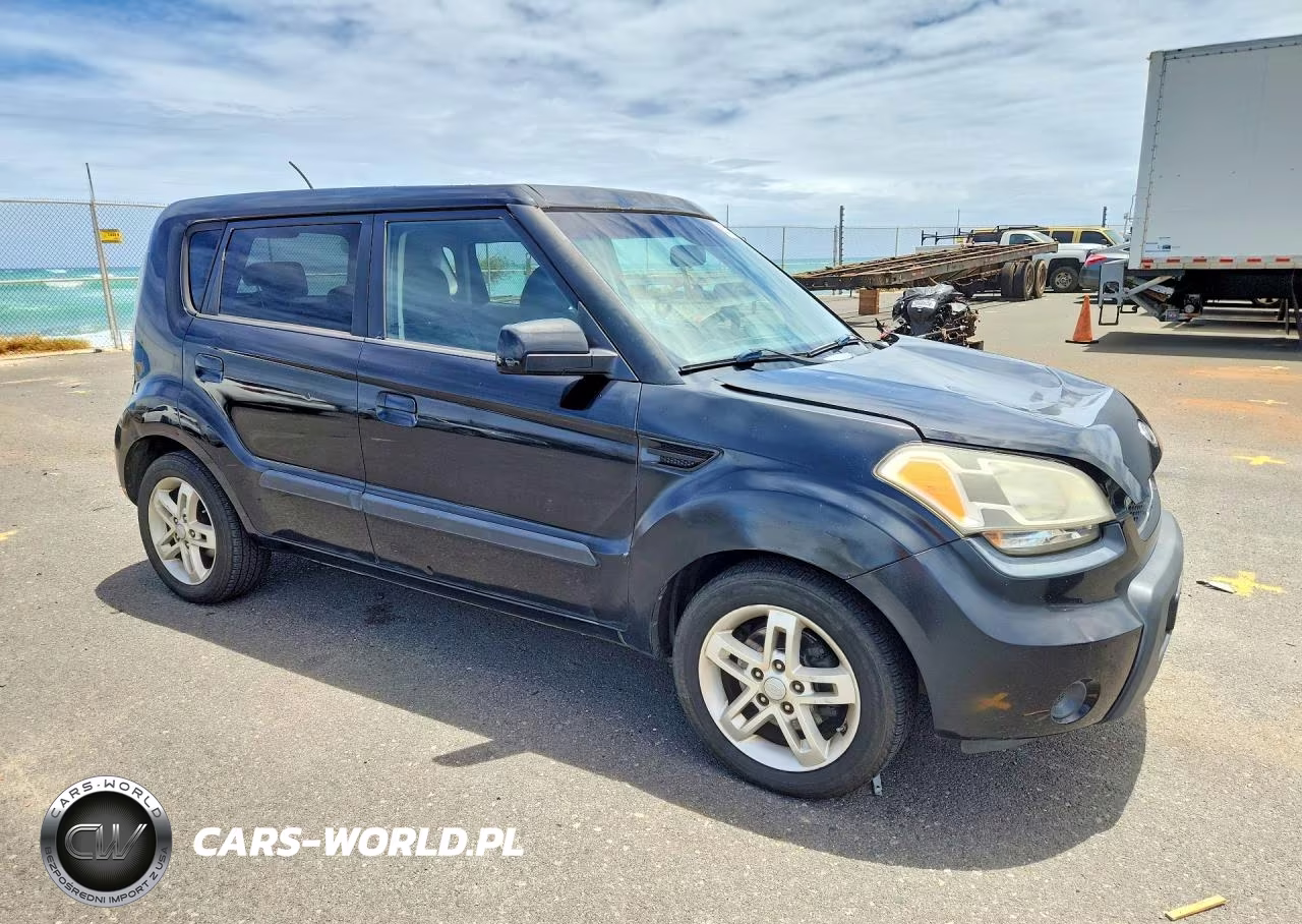 2010 Kia Soul + VIN:KNDJT2A25A7700189 - 4