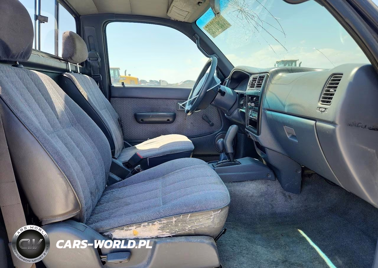 1995 Toyota Tacoma Base VIN:4TAUN61C6SZ060065 - 10
