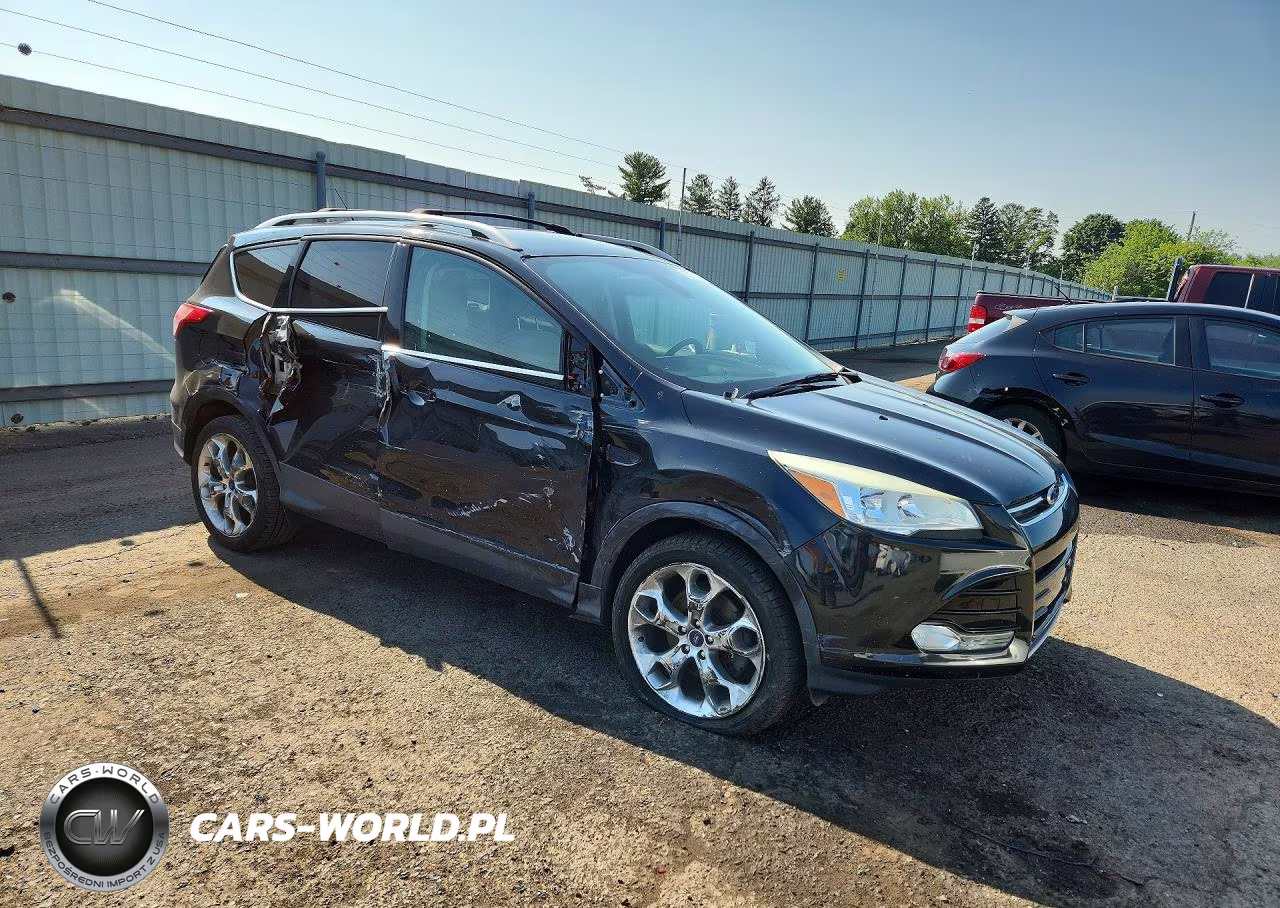 2015 Ford Escape Titanium VIN:1FMCU9J94FUB10615 - 4