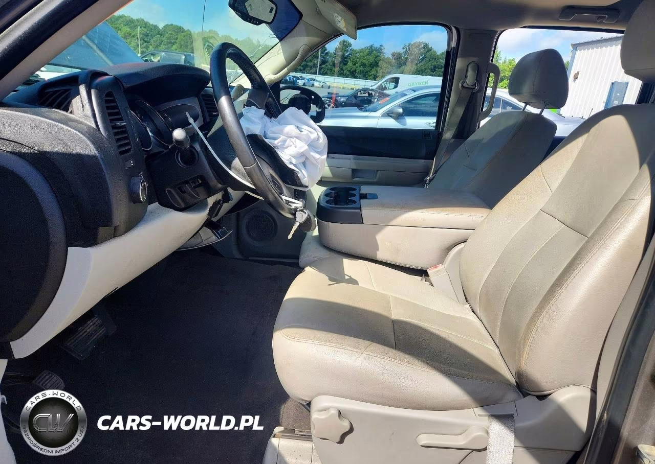 2008 Chevrolet Silverado C1500 VIN:3GCEC13C08G186090 - 7