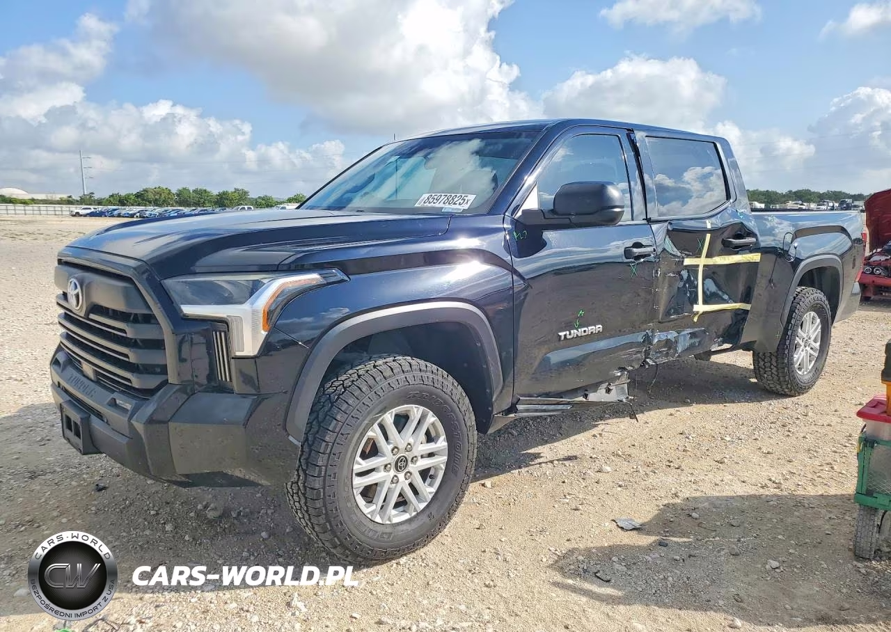 2022 Toyota Tundra Crewmax Sr5 – zdjęcie 1 z 12