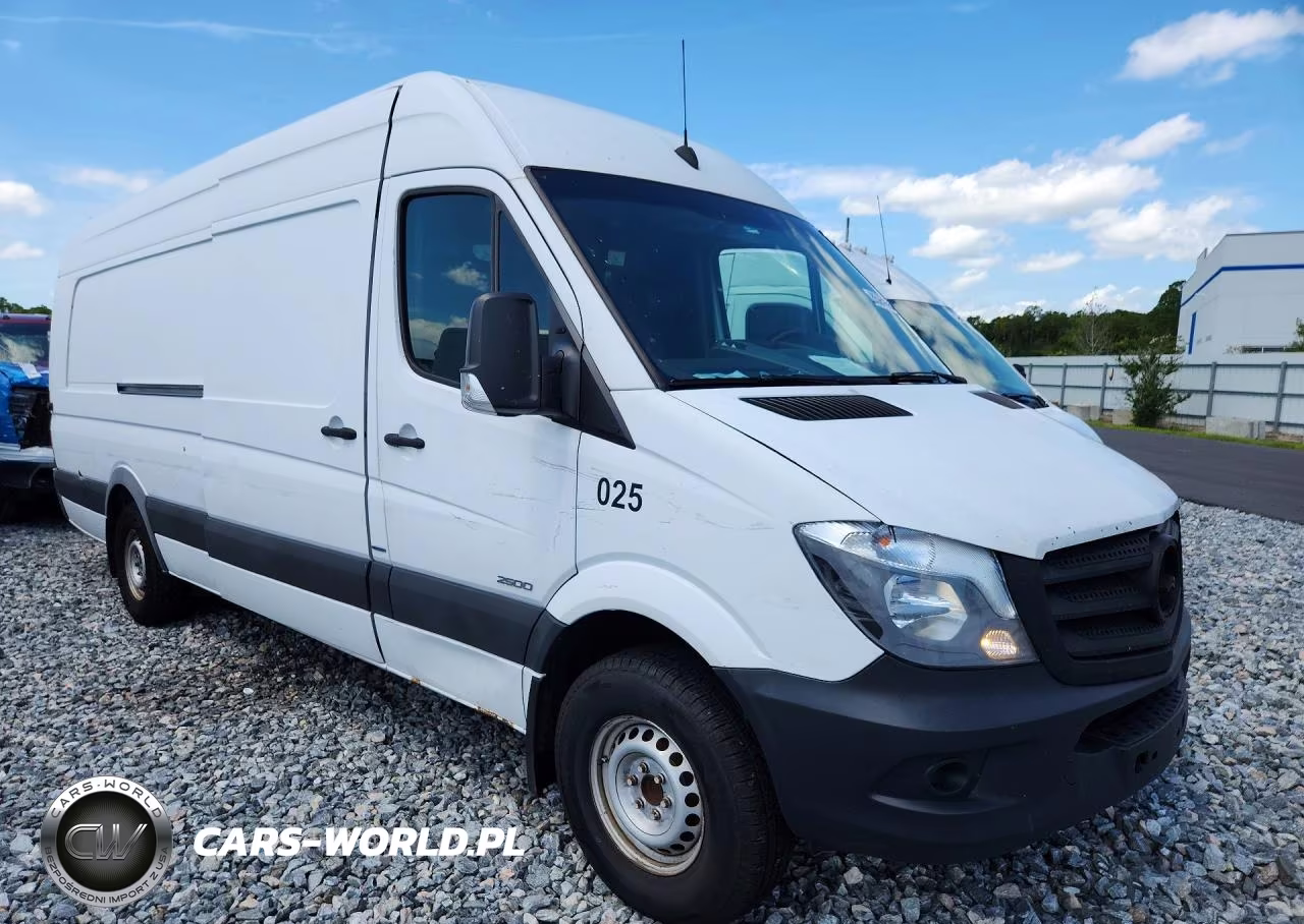 2016 Mercedes-Benz Sprinter 2500 Delivery Van VIN:WD3PE8DD4GP325225 - 4