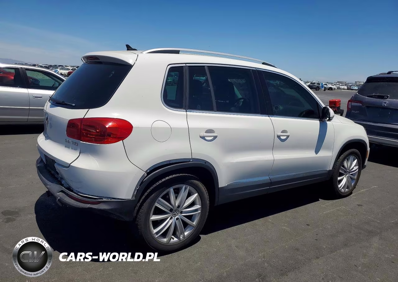 2012 Volkswagen Tiguan S VIN:WVGAV7AX1CW518397 - 3