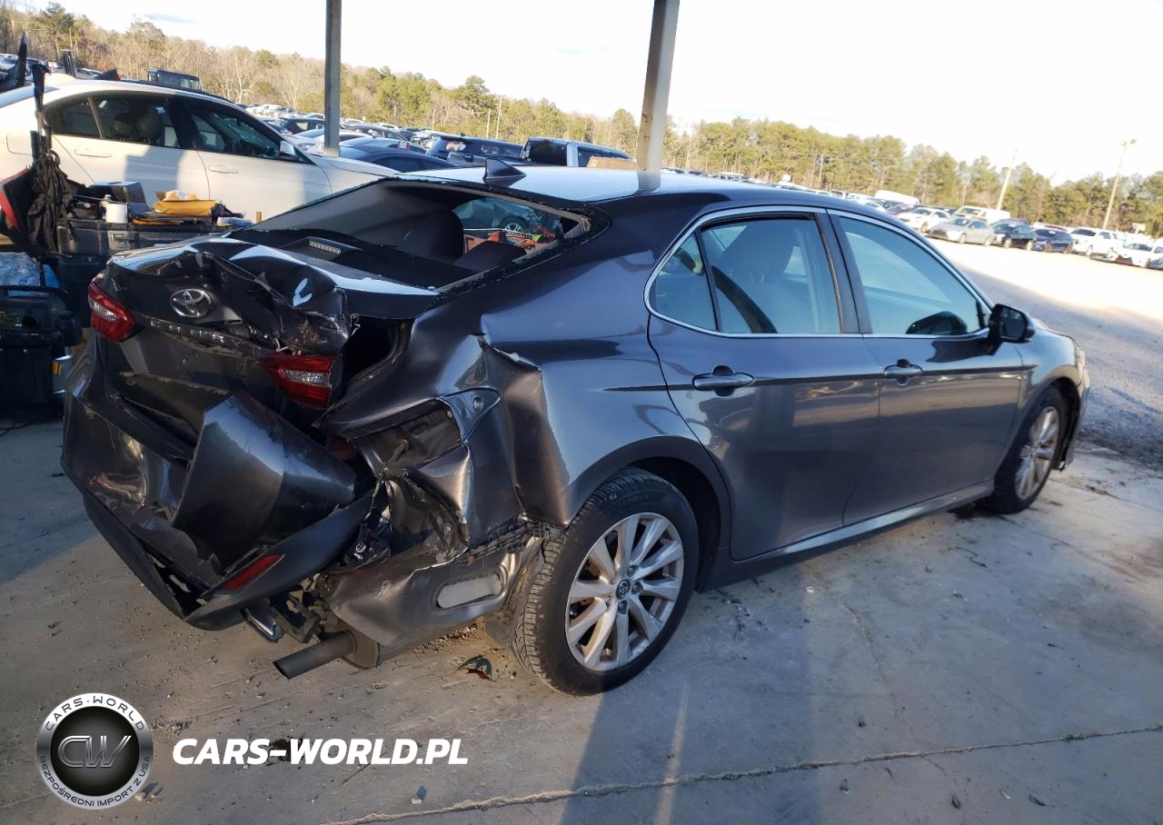 2019 Toyota Camry L VIN:4T1B11HK3KU720112 - 3