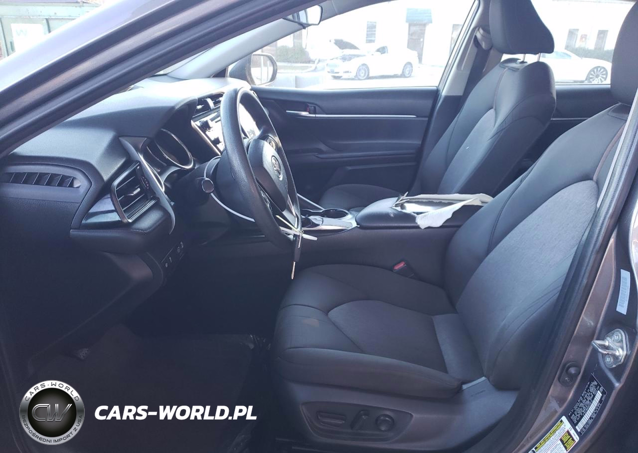 2019 Toyota Camry L VIN:4T1B11HK3KU720112 - 7