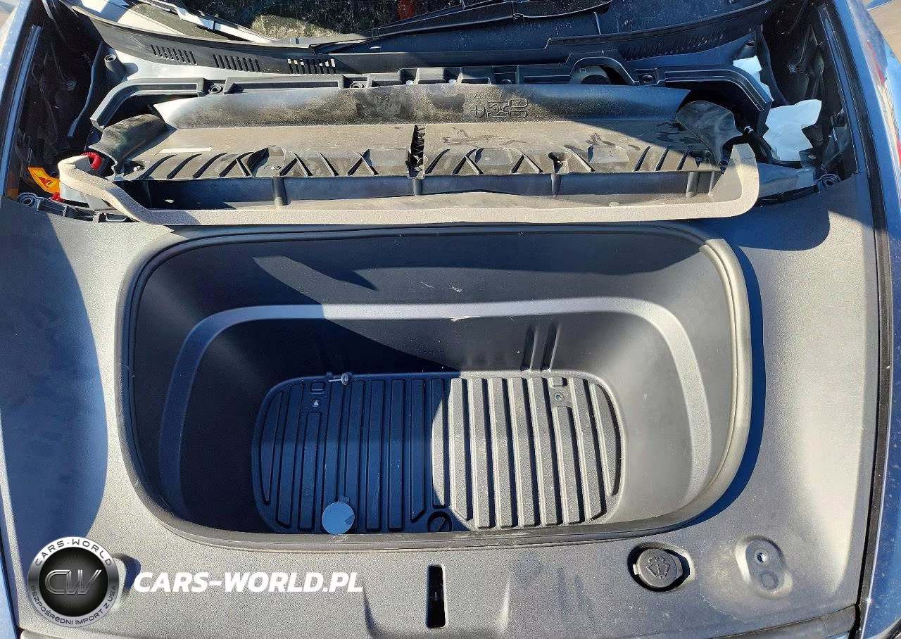 2026 Tesla Model Y VIN:7SAYGDEE7TA699112 - 11