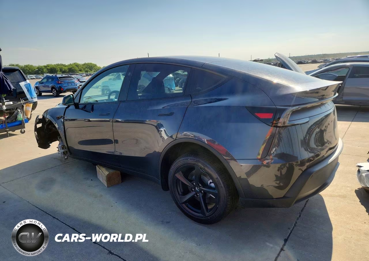 2026 Tesla Model Y VIN:7SAYGDEE7TA699112 - 2