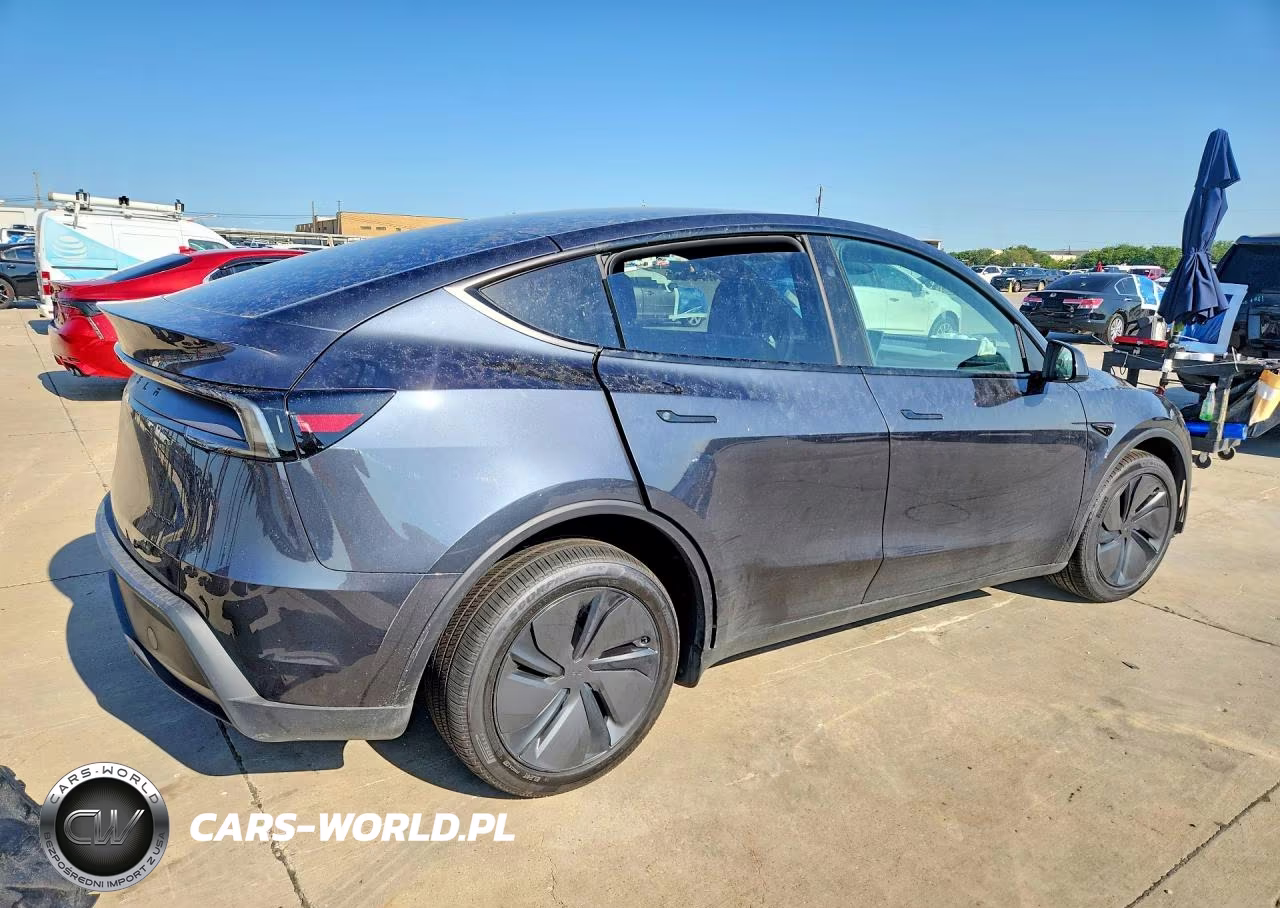 2026 Tesla Model Y VIN:7SAYGDEE7TA699112 - 3
