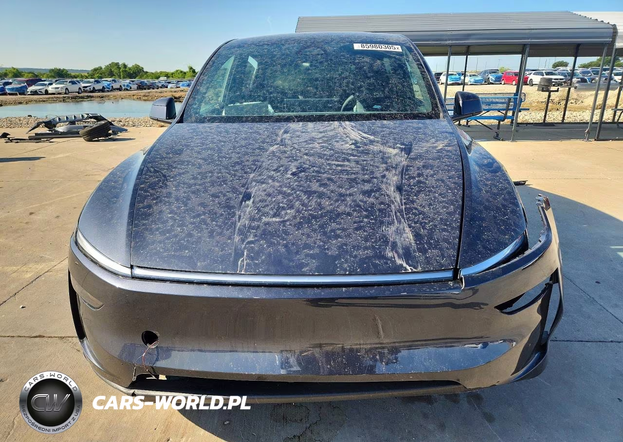 2026 Tesla Model Y VIN:7SAYGDEE7TA699112 - 5