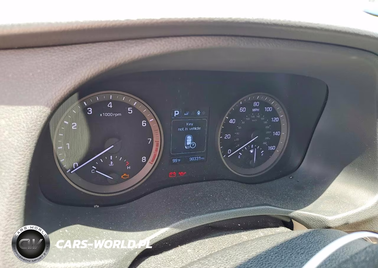 2018 Hyundai Tucson Value VIN:KM8J33A27JU631105 - 9