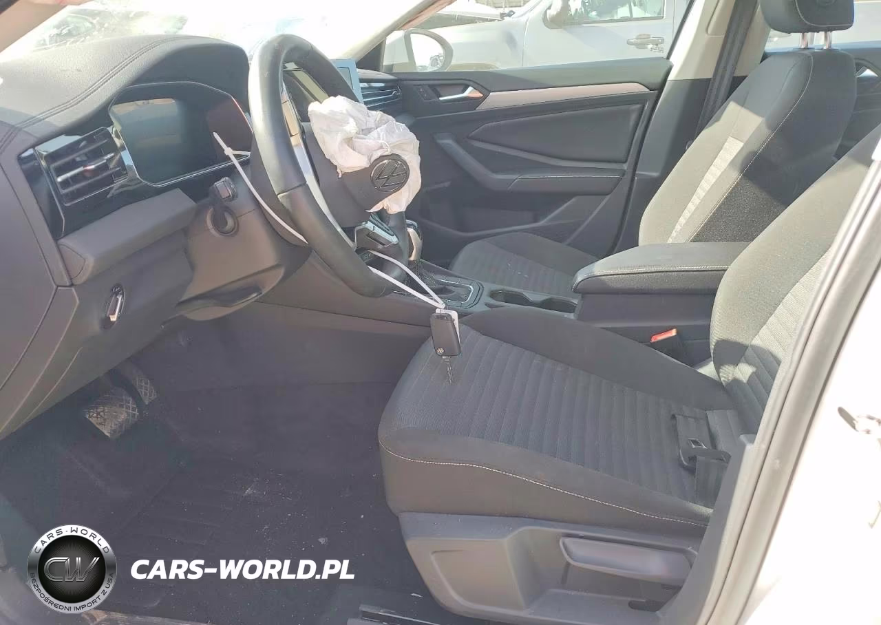 2025 Volkswagen Jetta S VIN:3VW5X7BU4SM109651 - 7