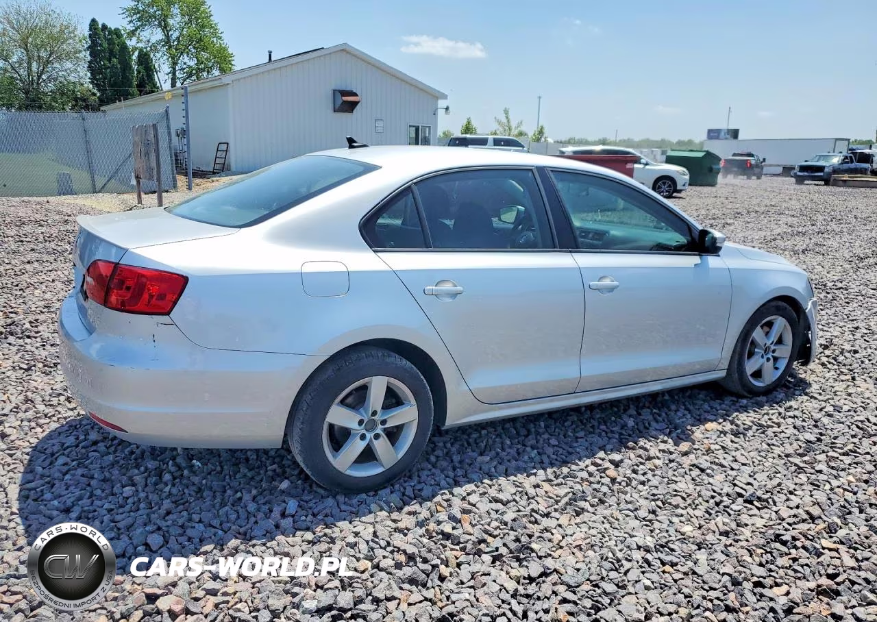 2012 Volkswagen Jetta Tdi VIN:3VWLL7AJ2CM026490 - 3