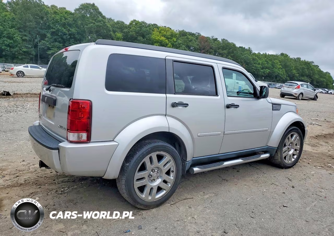 2011 Dodge Nitro Heat VIN:1D4PT4GXXBW500685 - 3