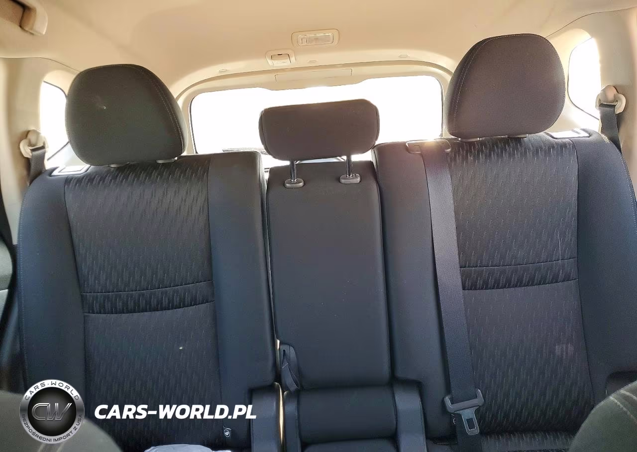 2019 Nissan Rogue S VIN:KNMAT2MV3KP500158 - 10
