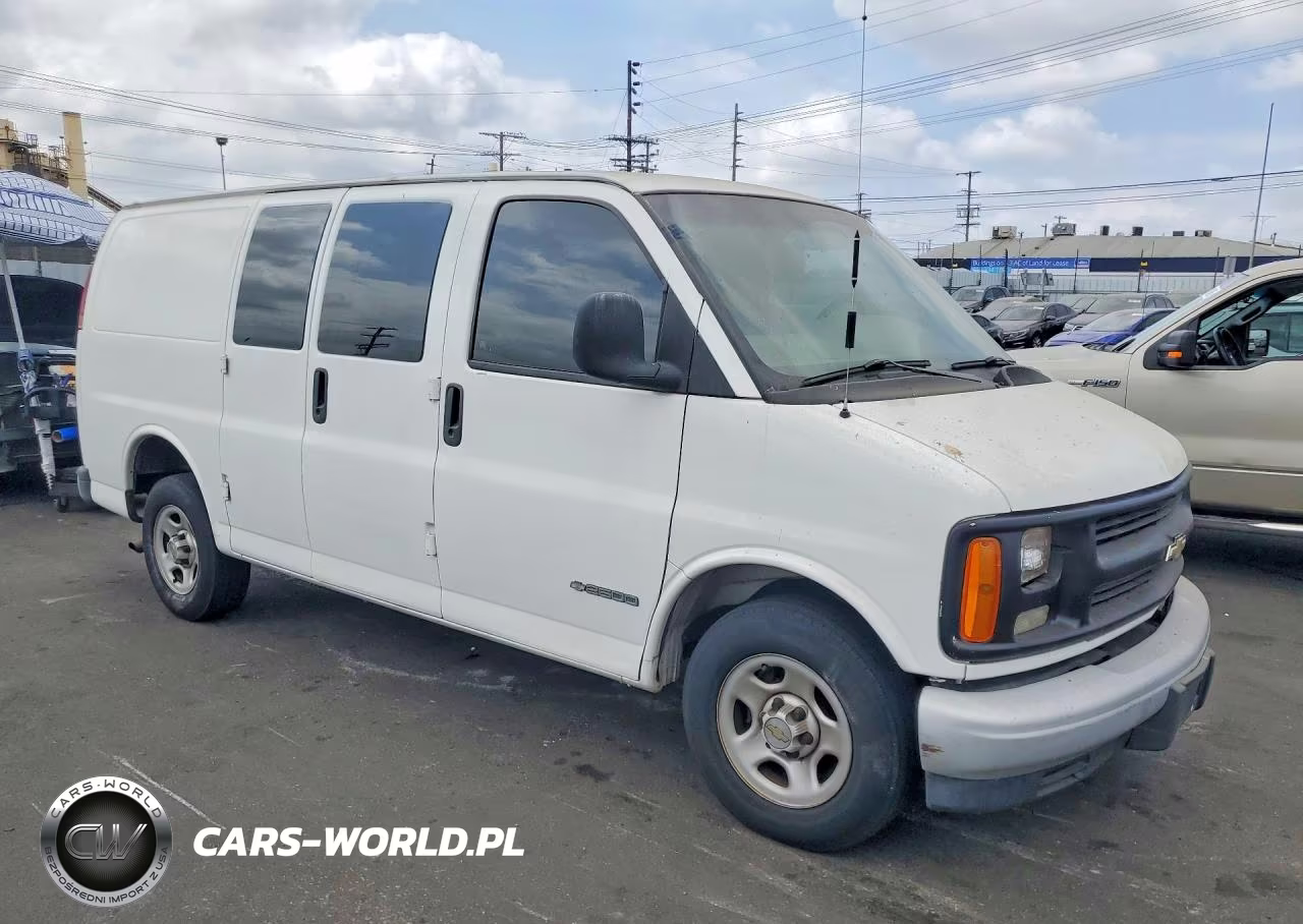 2001 Chevrolet Express Delivery Van VIN:1GCFG25W811164672 - 4