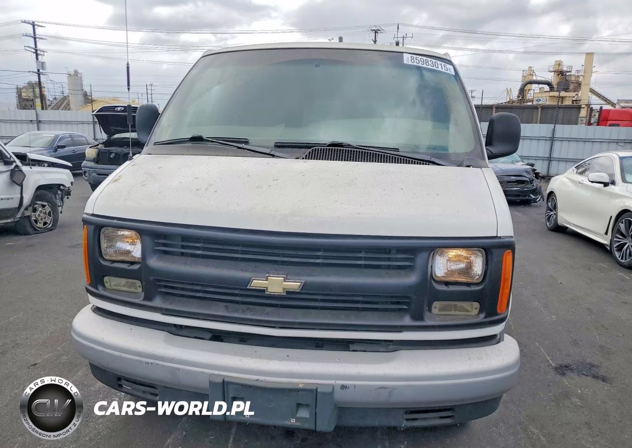 2001 Chevrolet Express Delivery Van VIN:1GCFG25W811164672 - 5