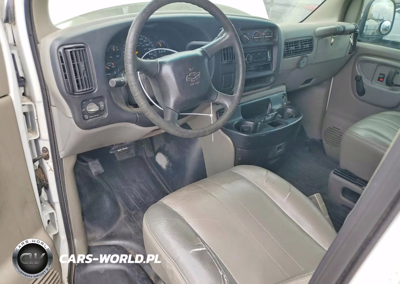 2001 Chevrolet Express Delivery Van VIN:1GCFG25W811164672 - 8
