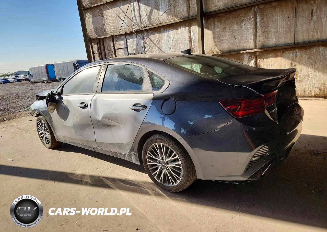 2023 Kia Forte Gt Line VIN:3KPF54AD7PE606613 - 2
