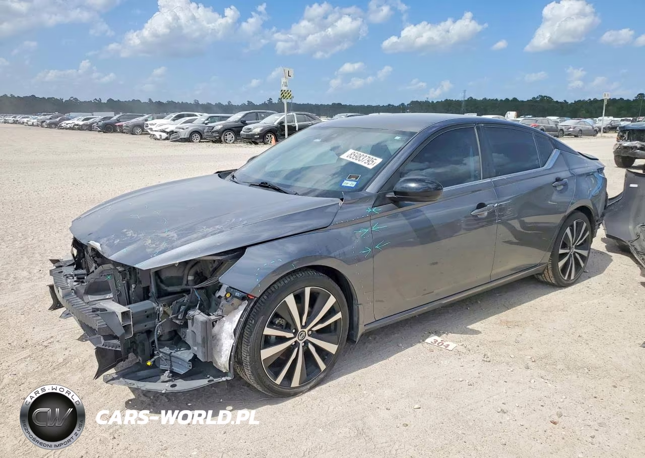 2021 Nissan Altima Sr – zdjęcie 1 z 13