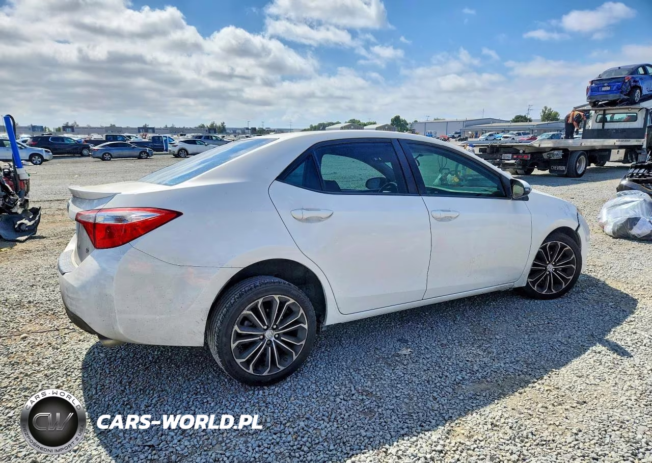 2014 Toyota Corolla S Plus VIN:5YFBURHE1EP050579 - 3