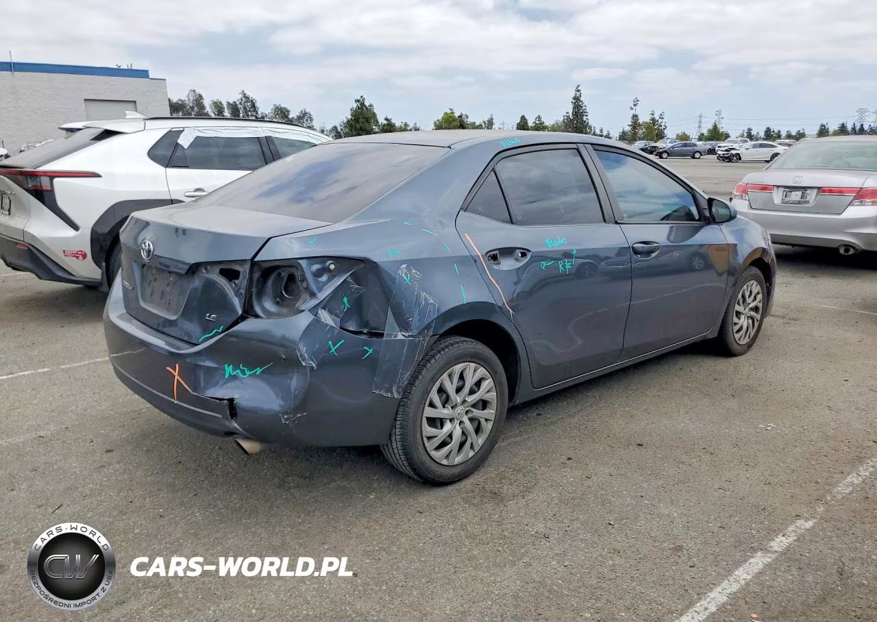 2017 Toyota Corolla Le VIN:2T1BURHE6HC839010 - 3