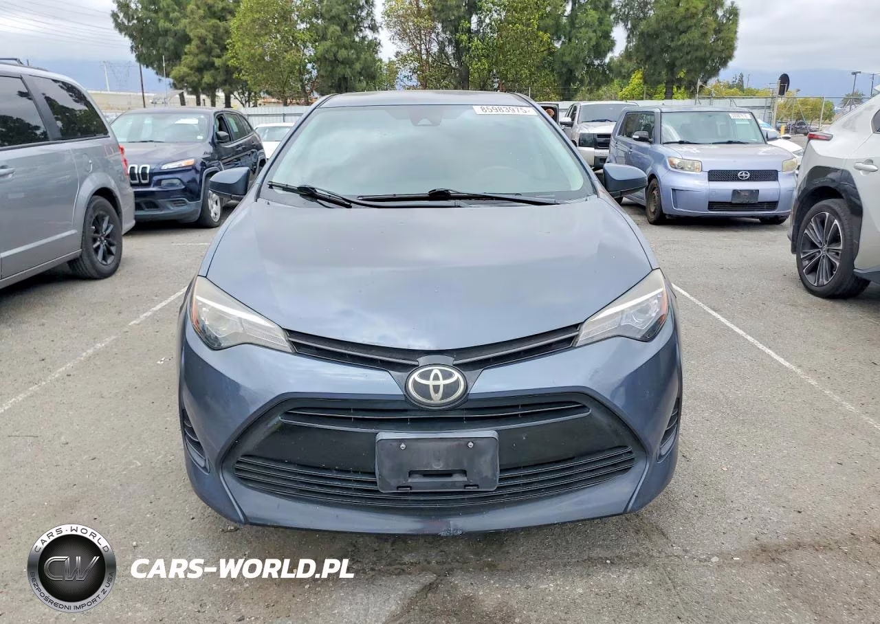 2017 Toyota Corolla Le VIN:2T1BURHE6HC839010 - 5