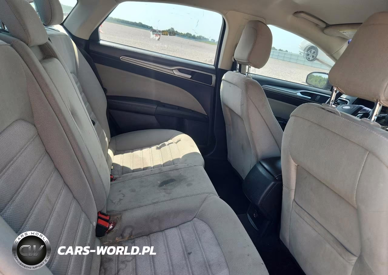 2020 Ford Fusion S VIN:3FA6P0G74LR245158 - 10