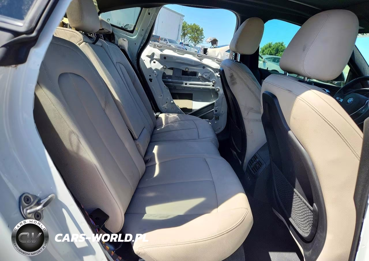 2021 BMW 228Xi VIN:WBA73AK00M7G52204 - 10