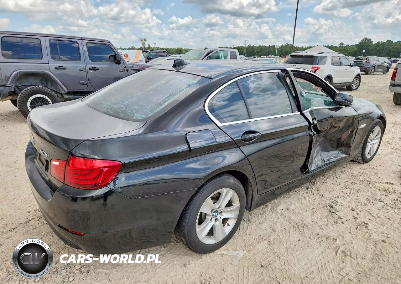 2013 BMW 528 I VIN:WBAXG5C53DD231386 - 3