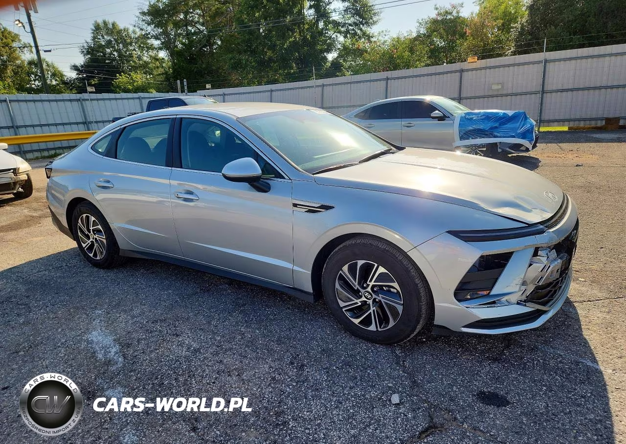 2026 Hyundai Sonata Hybrid Blue VIN:KMHL24JJ6TA158021 - 4