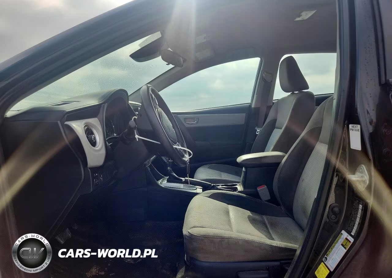 2018 Toyota Corolla Le VIN:2T1BURHE9JC070475 - 7