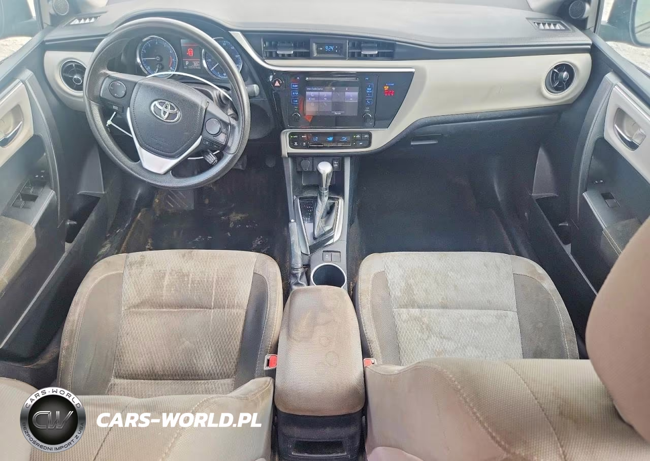 2018 Toyota Corolla Le VIN:2T1BURHE9JC070475 - 8