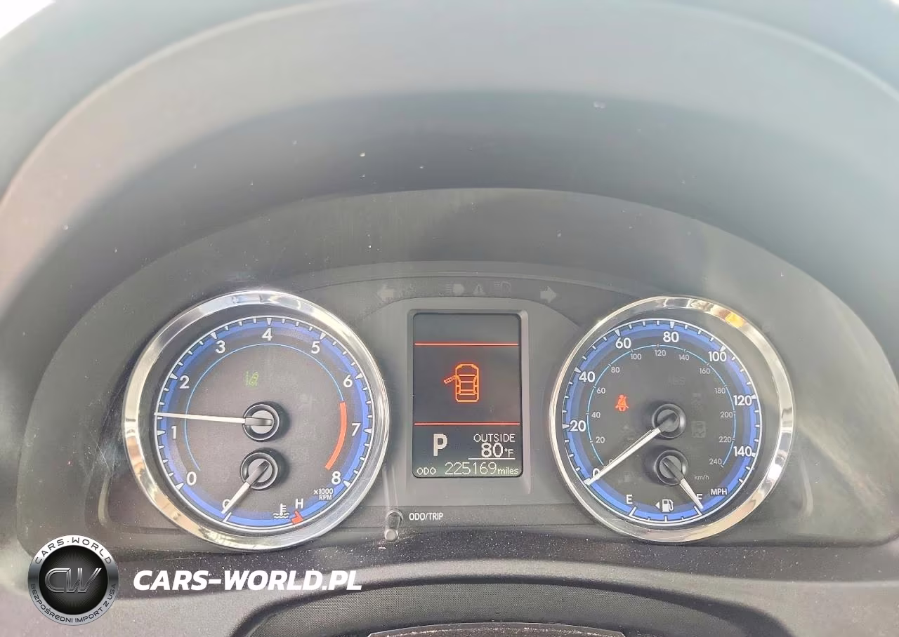 2018 Toyota Corolla Le VIN:2T1BURHE9JC070475 - 9