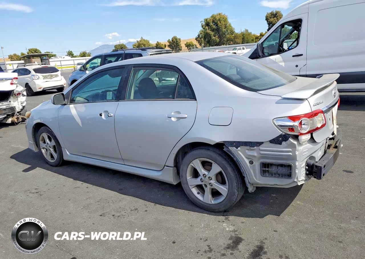 2013 Toyota Corolla S VIN:2T1BU4EE2DC921883 - 2