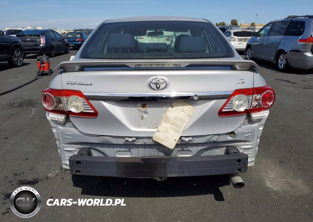2013 Toyota Corolla S VIN:2T1BU4EE2DC921883 - 6