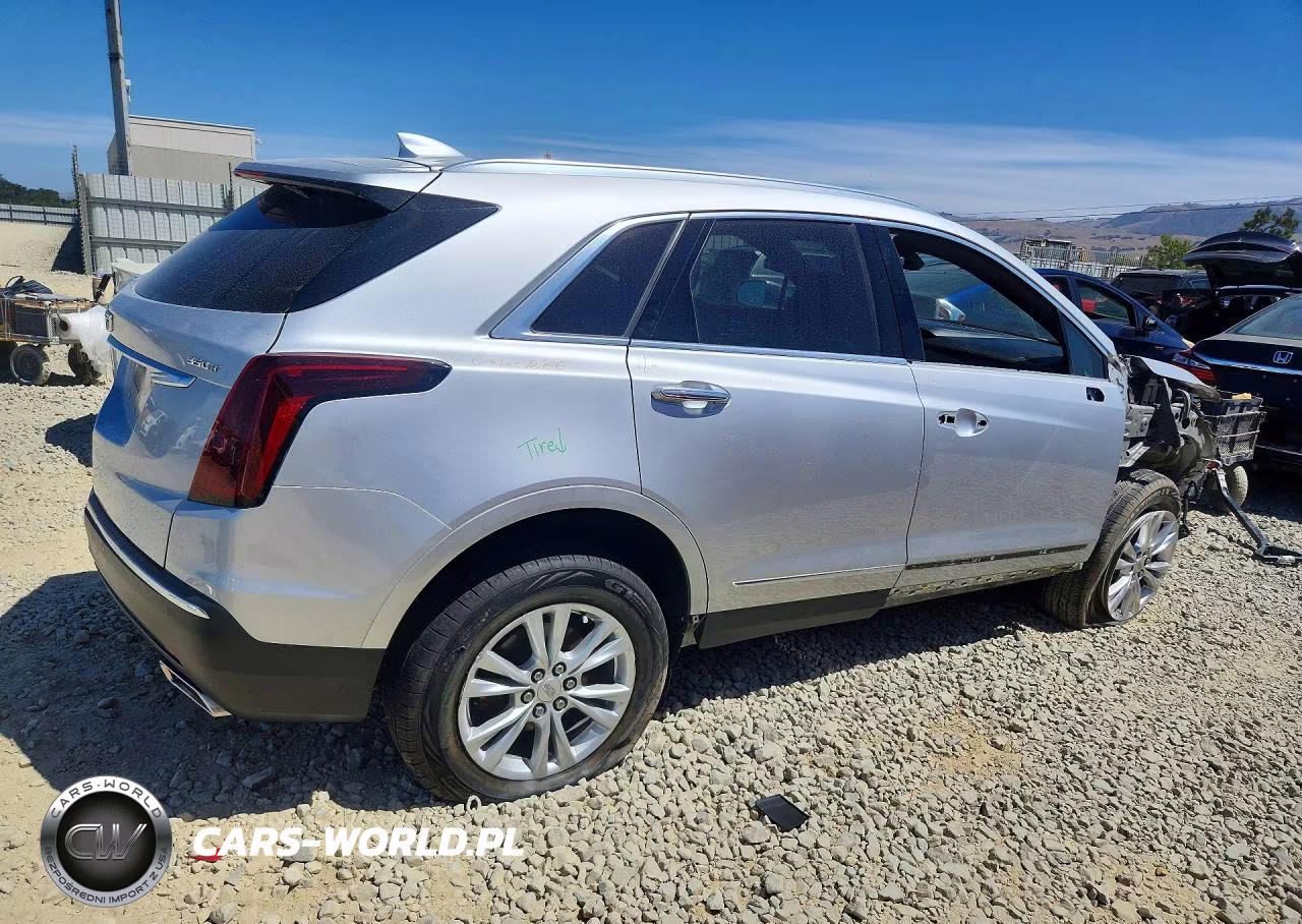 2020 Cadillac Xt5 Luxury VIN:1GYKNAR43LZ223777 - 3