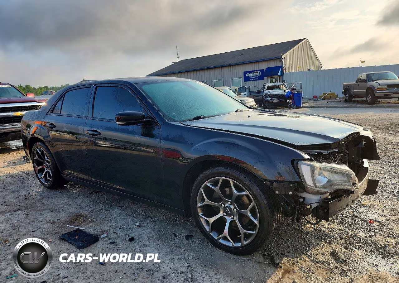2015 Chrysler 300 S VIN:2C3CCABG4FH797933 - 4